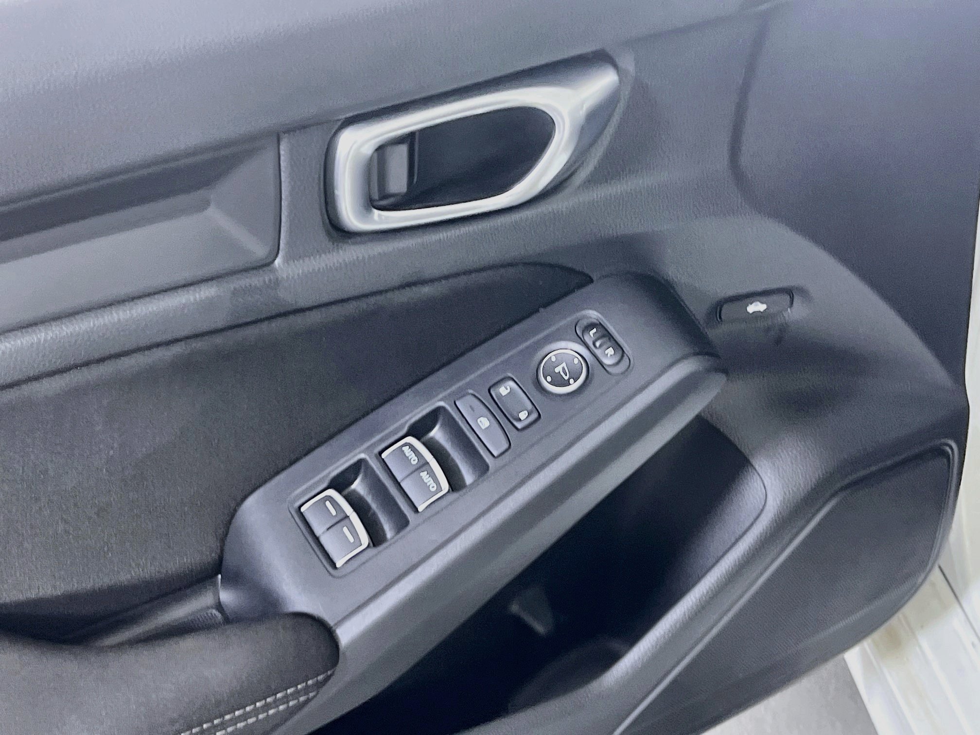 Used 2023 Honda Civic LX image 17