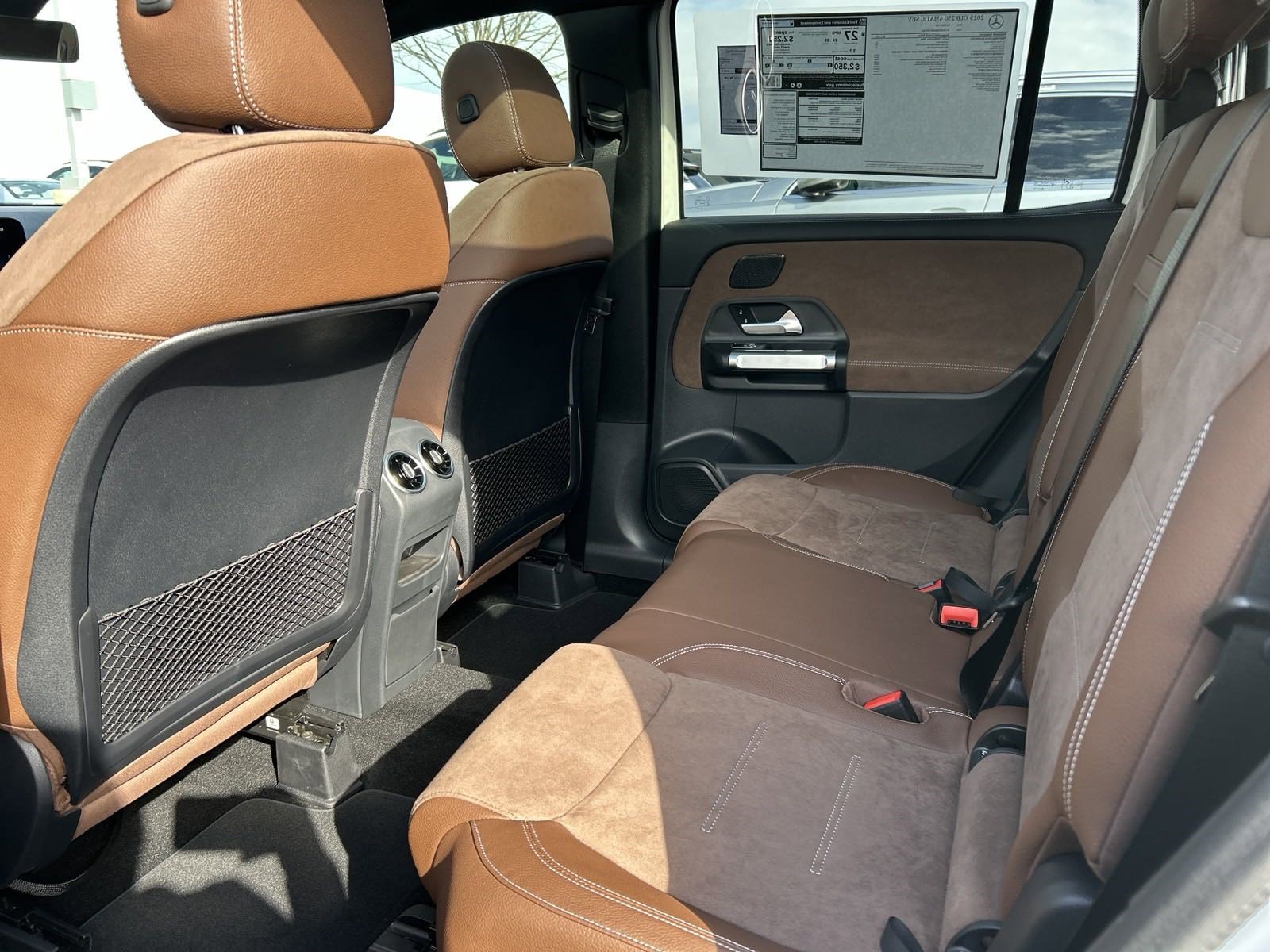 New 2025 Mercedes-Benz GLB 250 4MATIC image 19