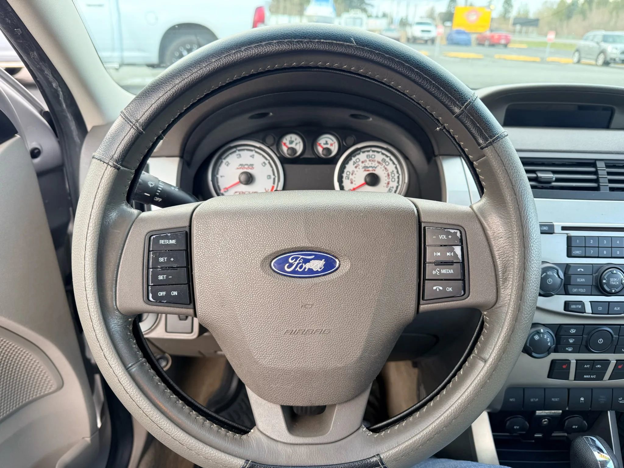 Used 2010 Ford Focus SEL FWD image 11