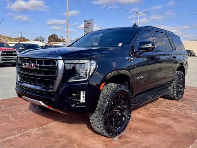 Used 2022 GMC Yukon AT4 image 1