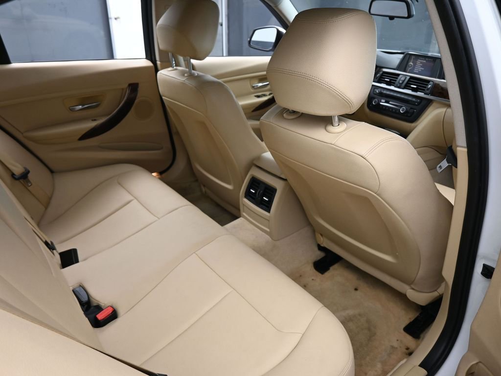Used 2014 BMW 320i Sedan image 37