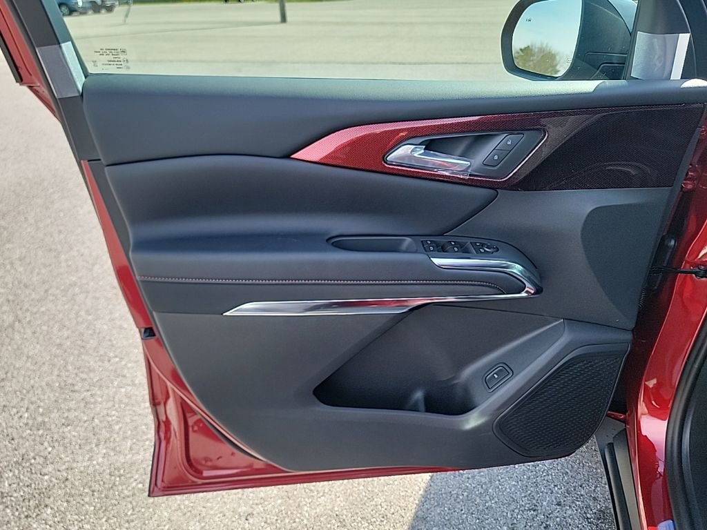 New 2026 Chevrolet Traverse Z71 w/ LPO, Floor Liner Package AWD/4WD image 10