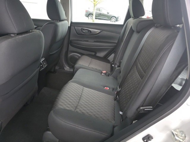 Used 2019 Nissan Rogue S image 18