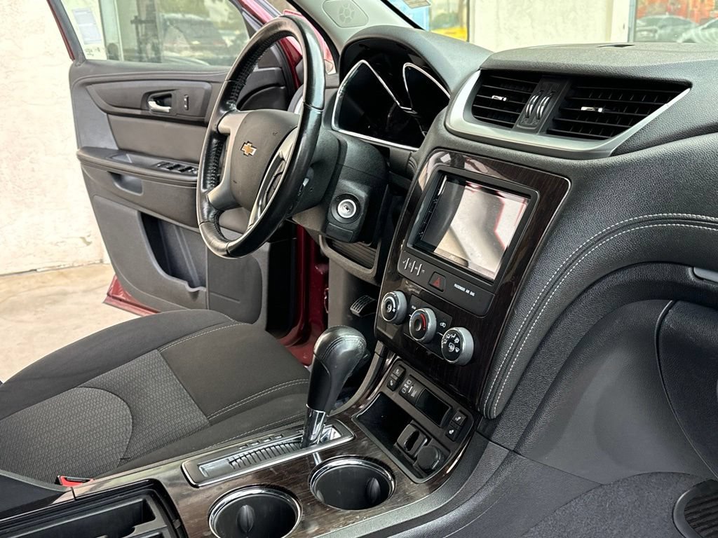 Used 2016 Chevrolet Traverse LT FWD image 23