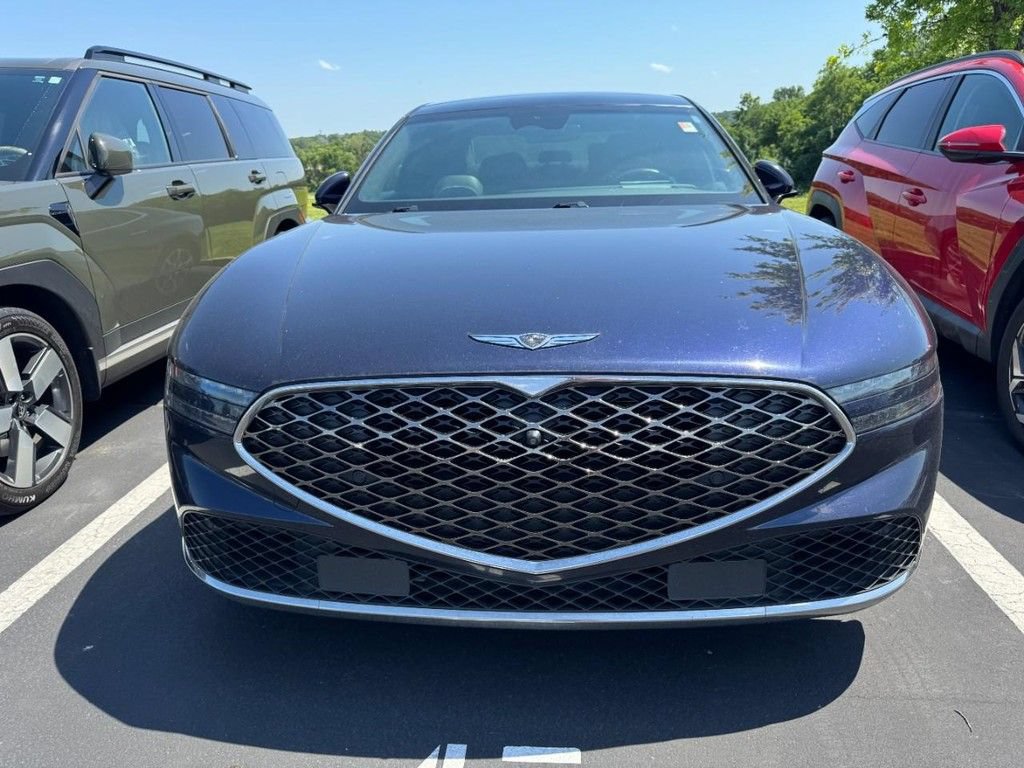 Used 2023 Genesis G90 3.5T AWD/4WD image 2