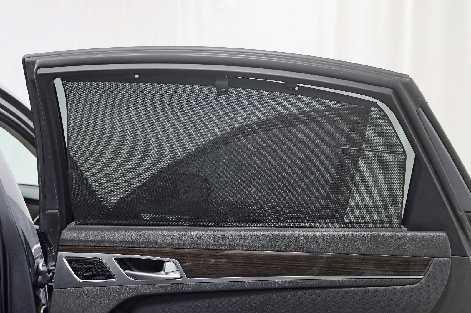 Used 2015 Hyundai Genesis 3.8 w/ Option Group 03 image 36