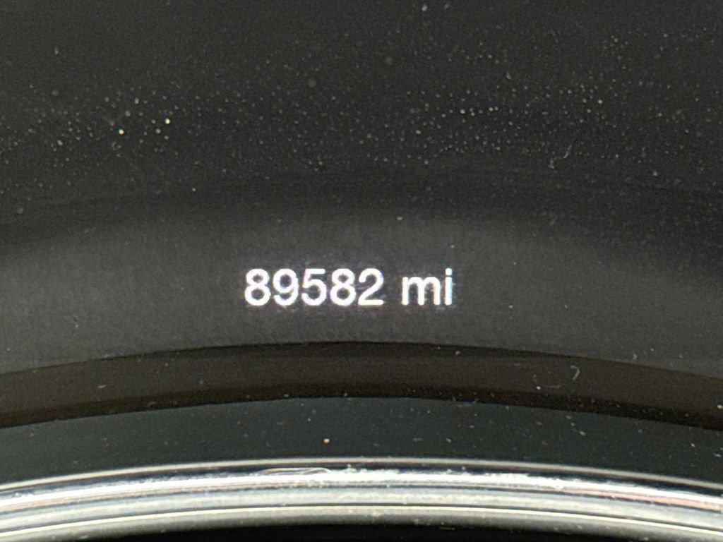 Used 2020 Jeep Grand Cherokee Limited AWD/4WD image 25