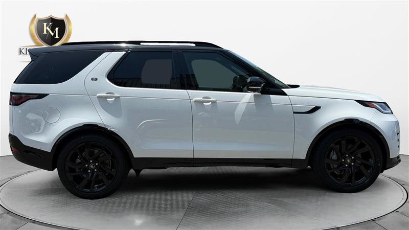 Used 2024 Land Rover Discovery Dynamic SE AWD/4WD image 6