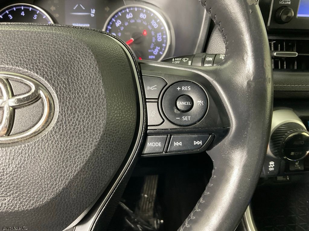 Used 2019 Toyota RAV4 XLE Premium w/ Cold Weather Package AWD/4WD image 25