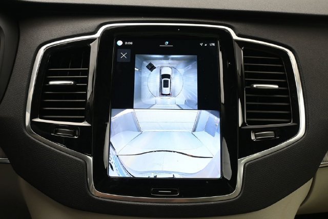 Used 2024 Volvo XC90 B6 Plus w/ Protection Package Premier AWD/4WD image 21