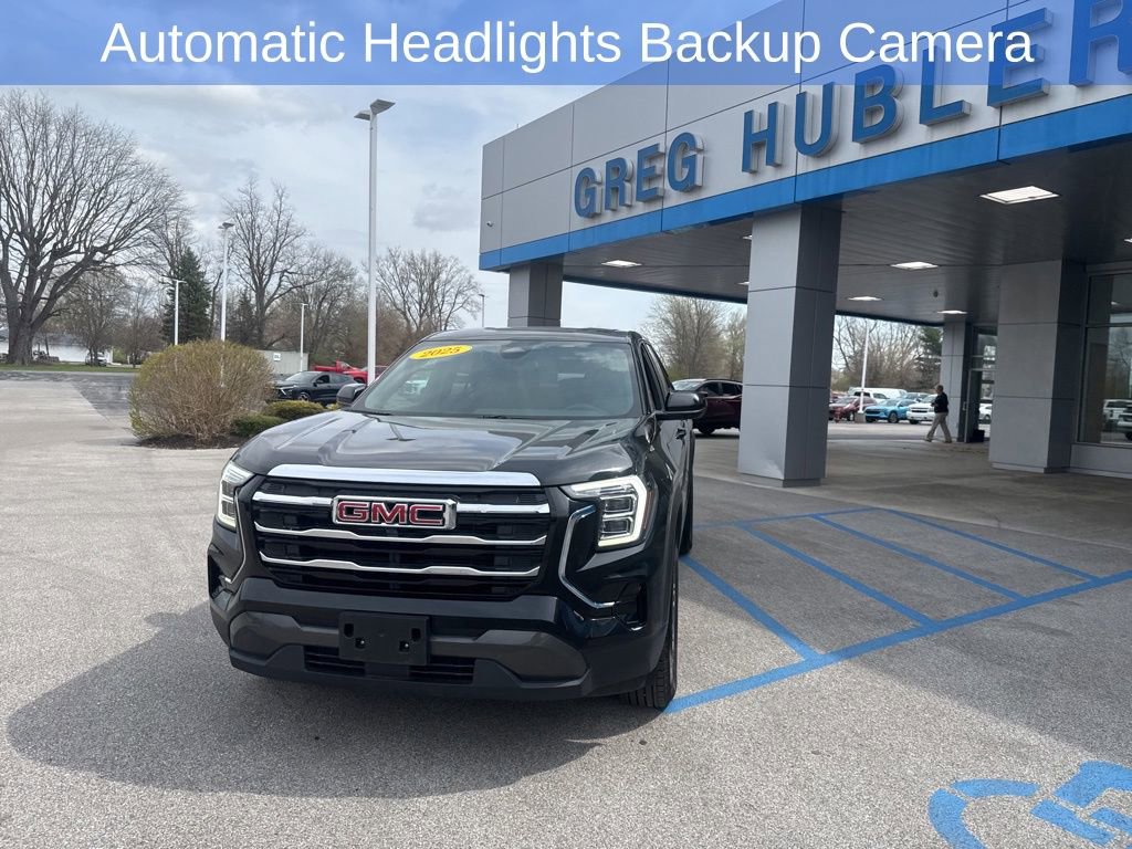 Used 2025 GMC Terrain Elevation image 3