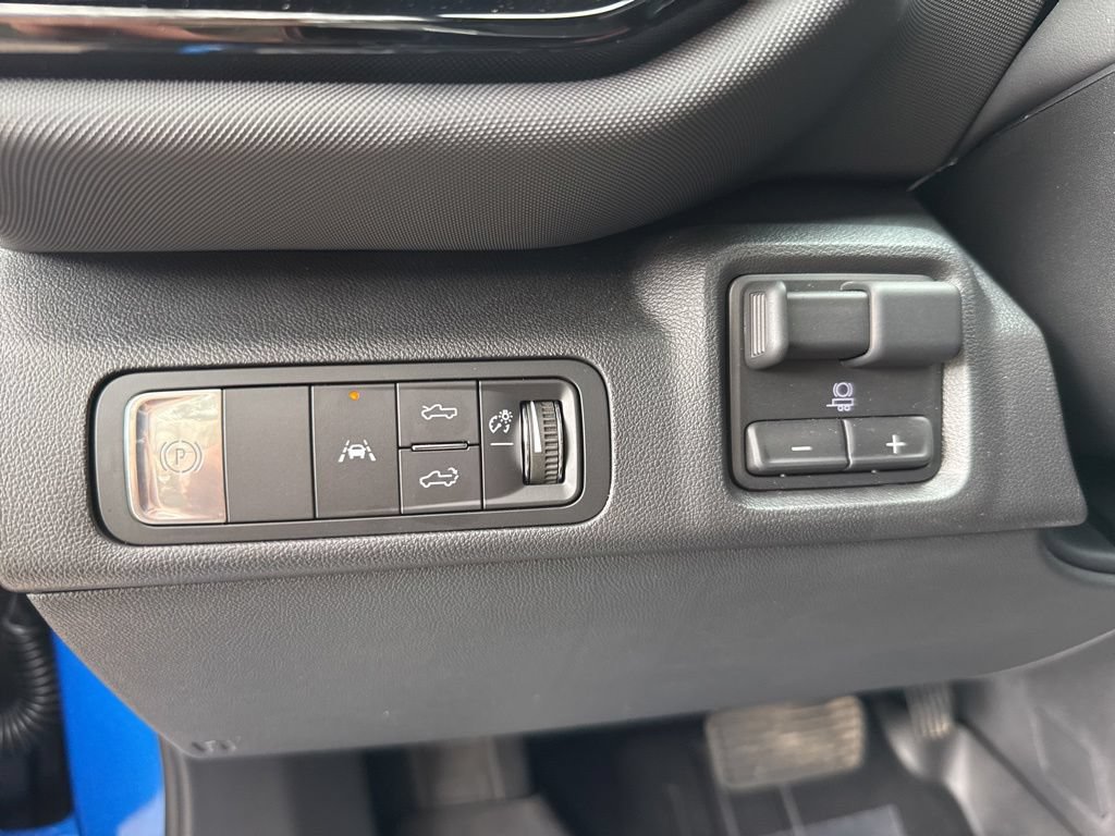 Used 2026 Chevrolet Silverado EV Trail Boss AWD/4WD image 52
