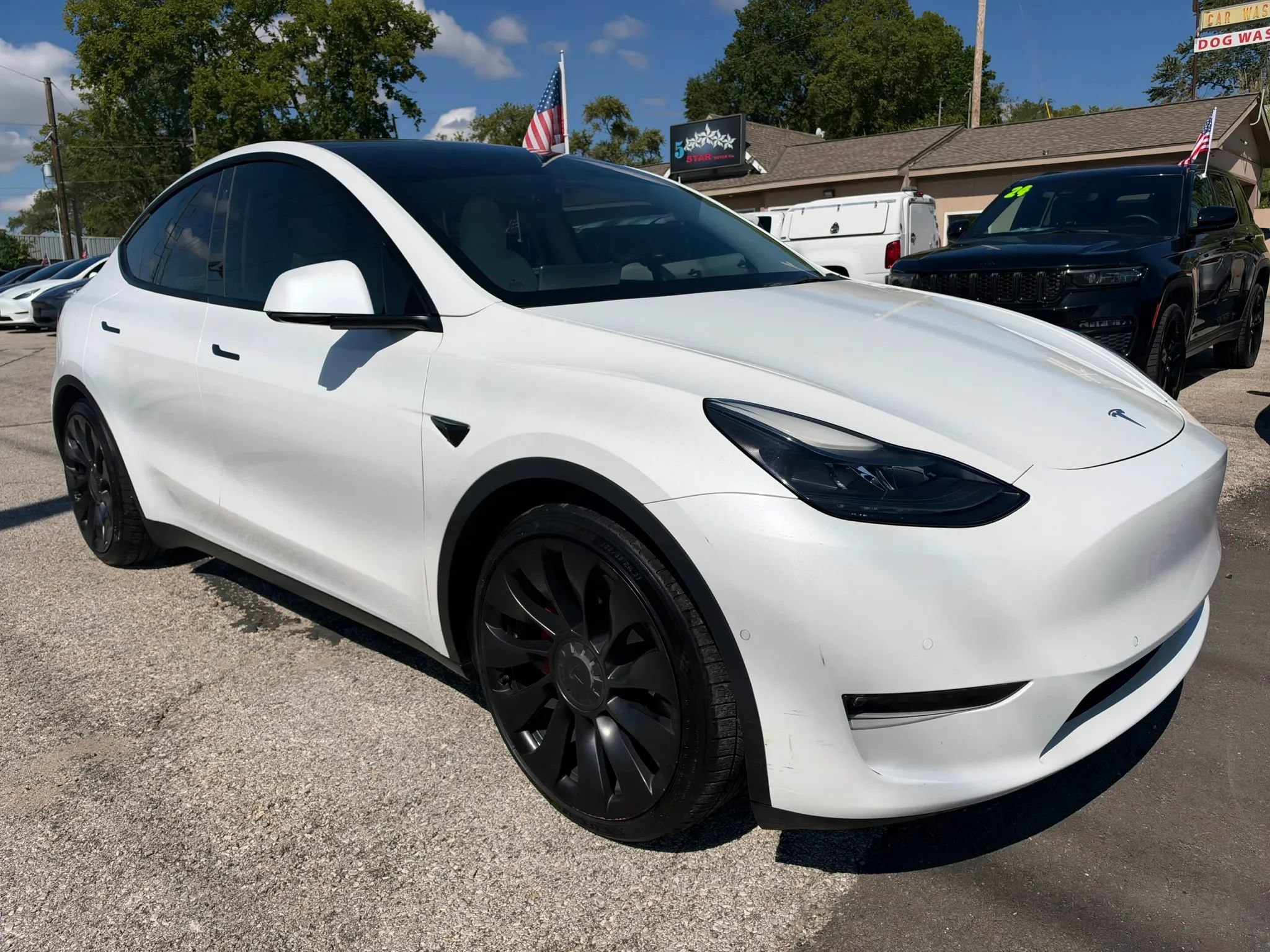 Used 2022 Tesla Model Y Performance AWD/4WD image 1