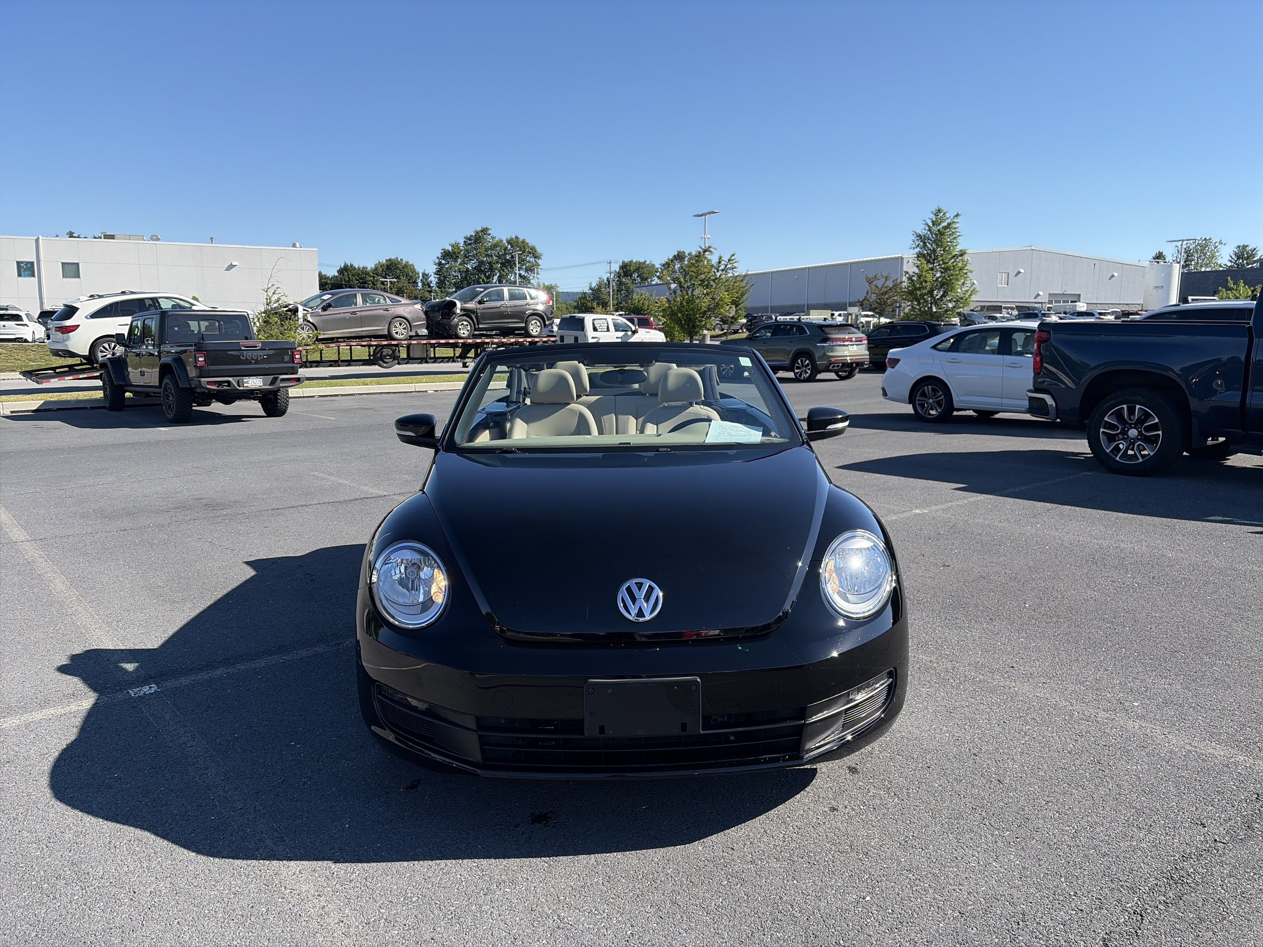 Used 2013 Volkswagen Beetle 2.5 FWD image 2