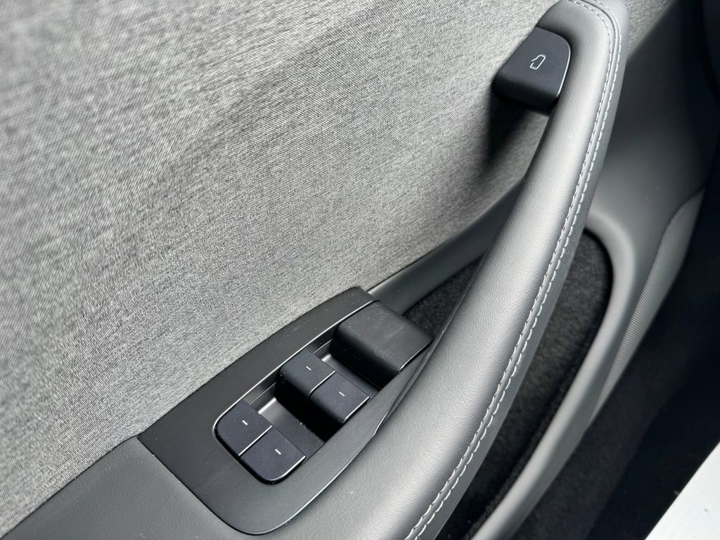 Used 2025 Tesla Model 3 Long Range image 24