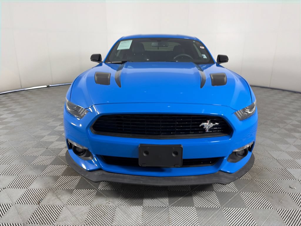 Used 2017 Ford Mustang GT Premium RWD image 2