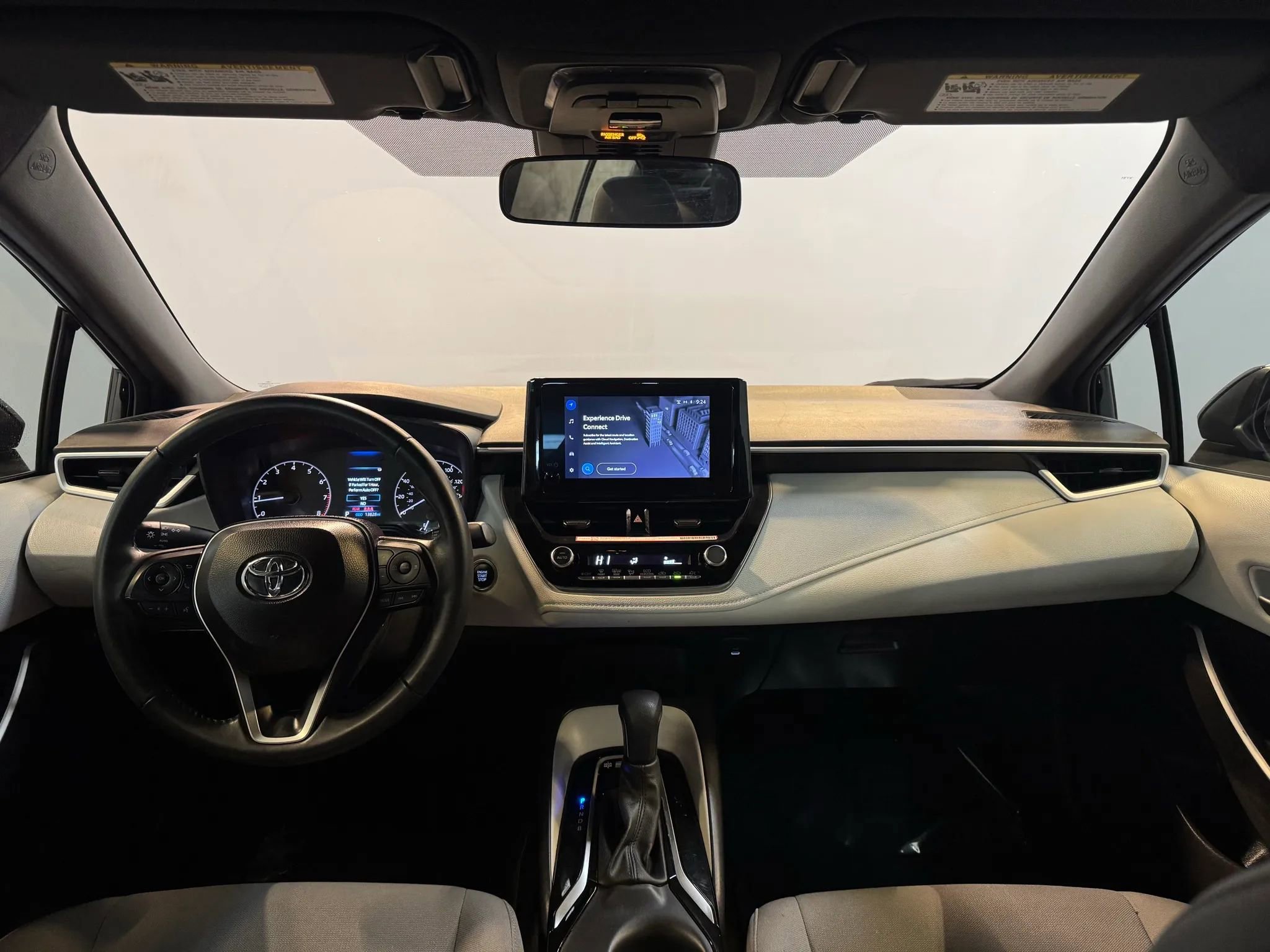 Used 2025 Toyota Corolla SE image 10