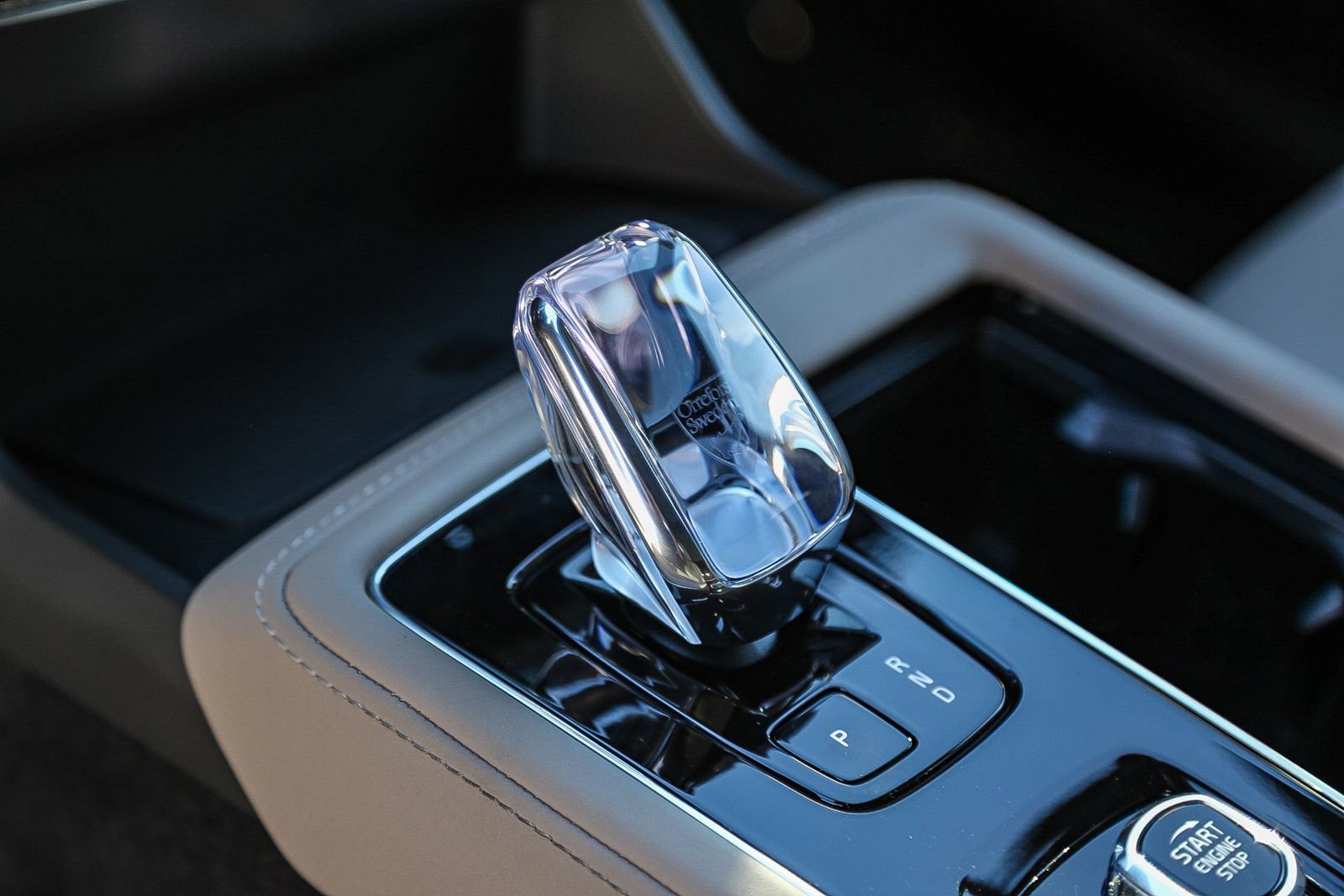 Certified 2025 Volvo XC90 B5 Core w/ Climate Package image 21