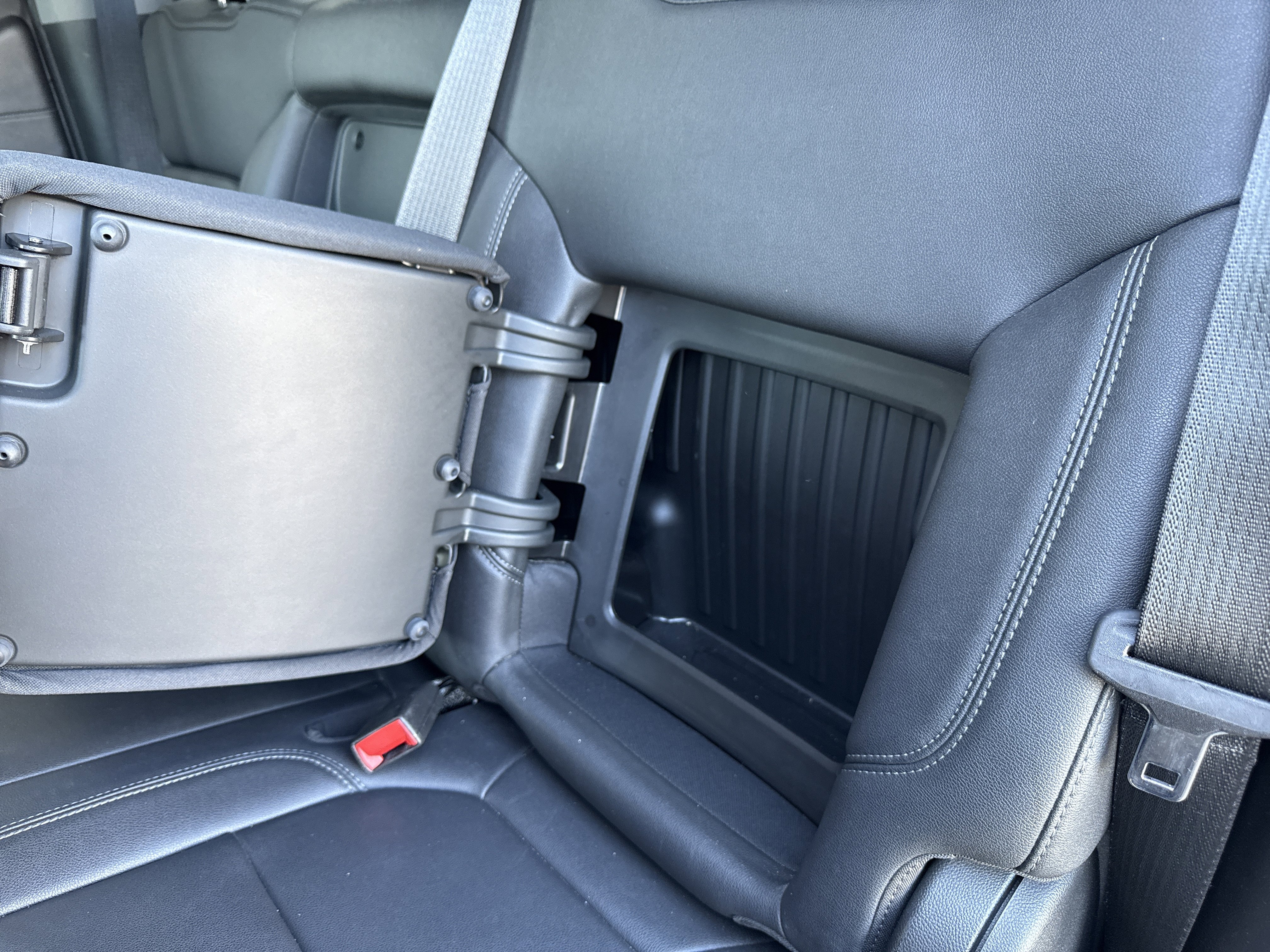 Used 2021 Chevrolet Silverado 1500 LT Trail Boss w/ Convenience Package II image 32