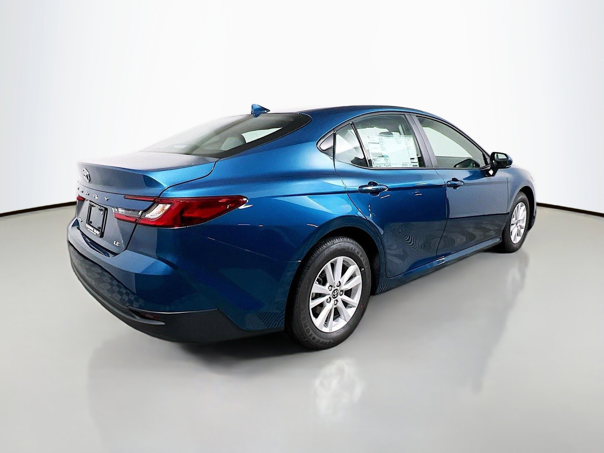 Used 2026 Toyota Camry LE image 4