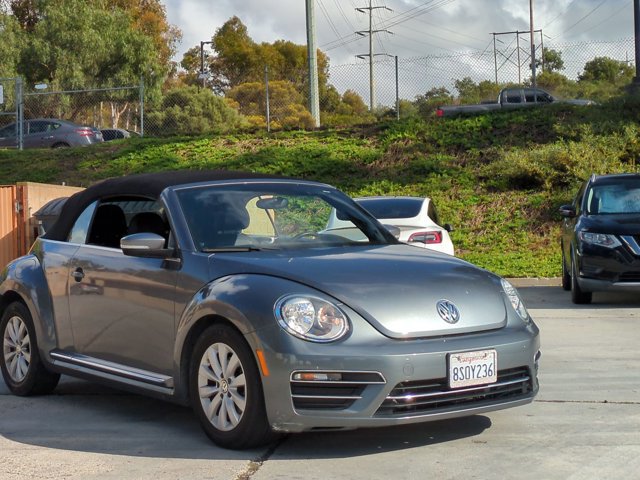 Used 2018 Volkswagen Beetle 2.0T S image 3