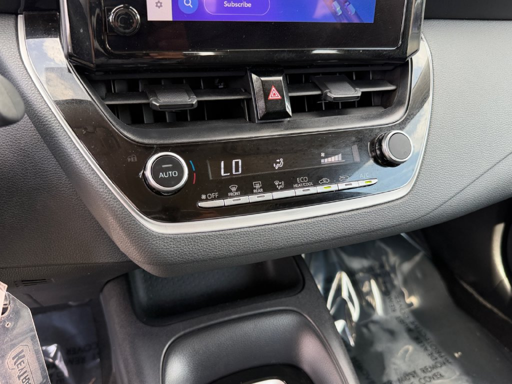 Used 2025 Toyota Corolla LE FWD image 23