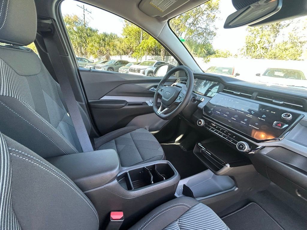 New 2027 Chevrolet Bolt LT w/ Comfort Package image 24