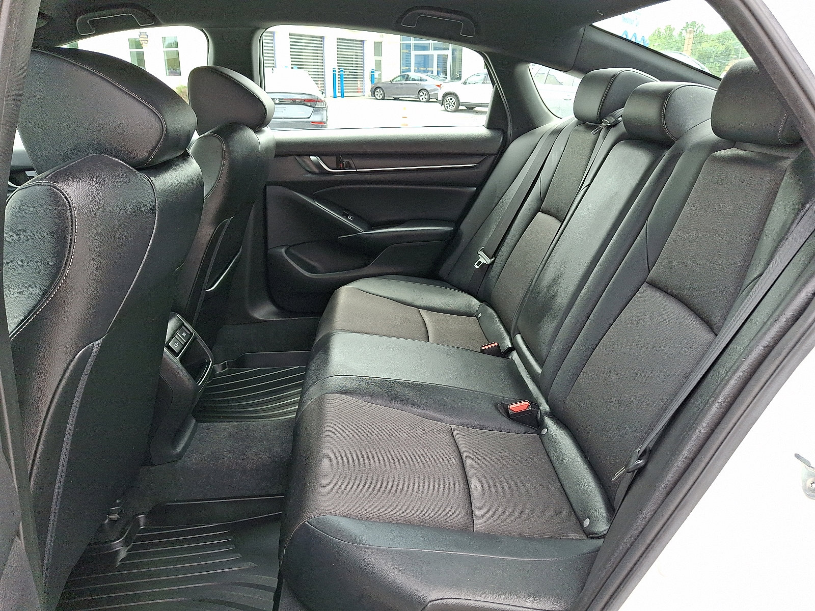 Used 2022 Honda Accord Sport image 10