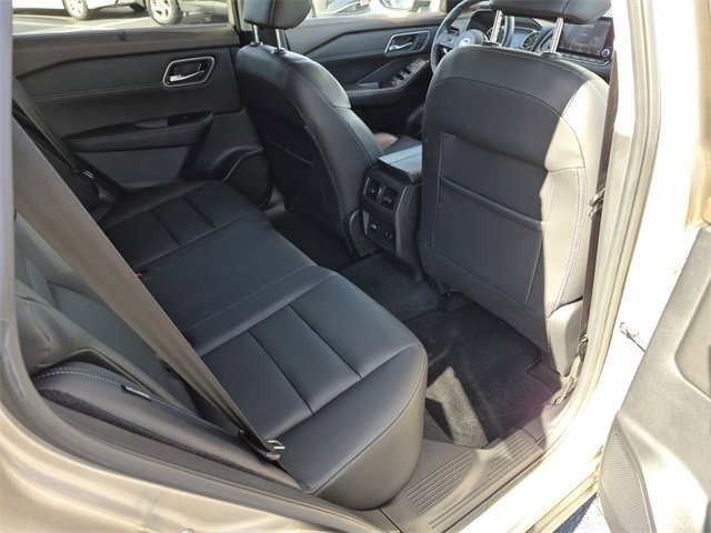 Certified 2021 Nissan Rogue SL image 17