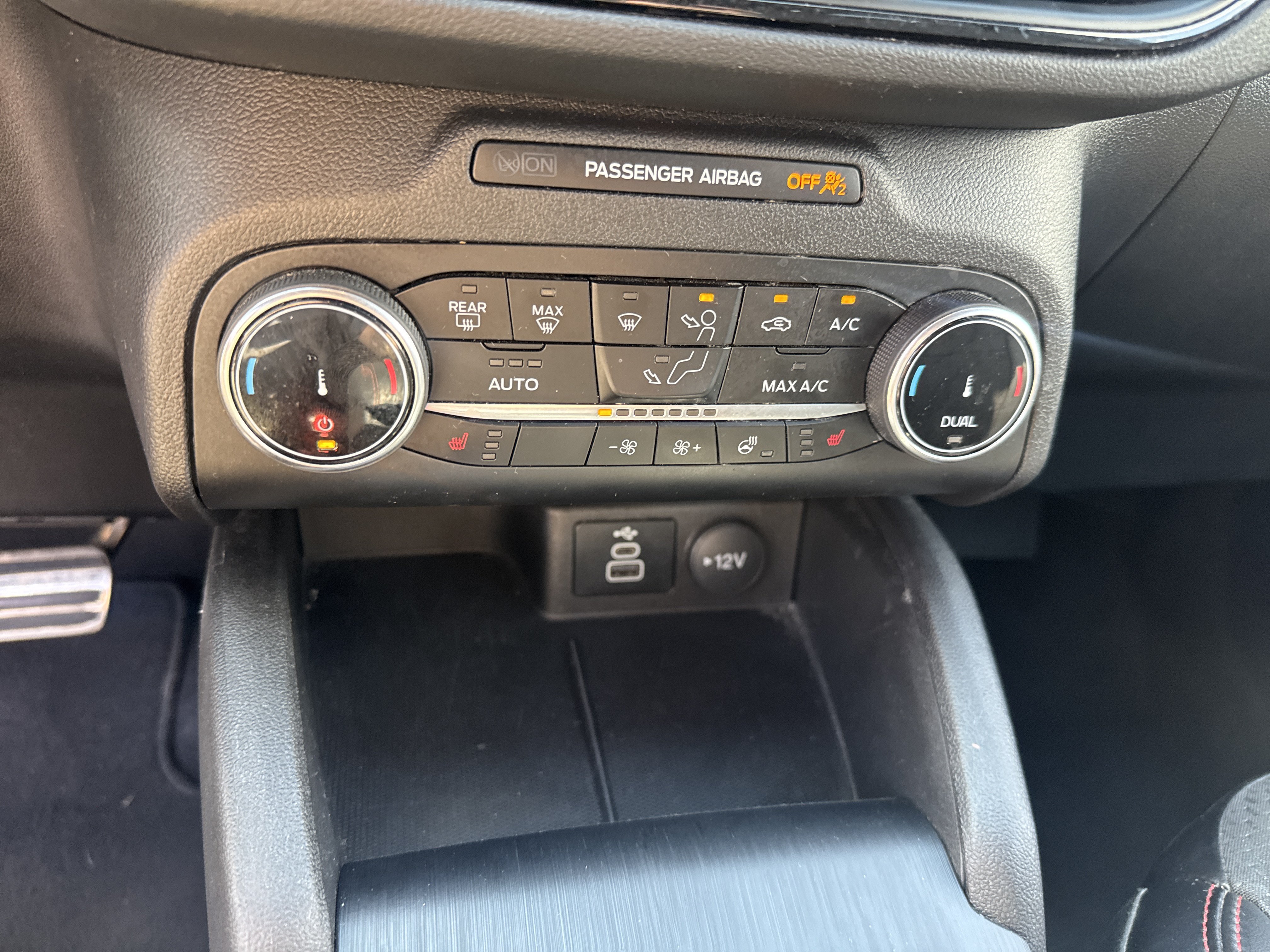 Used 2024 Ford Escape ST-Line AWD/4WD image 25