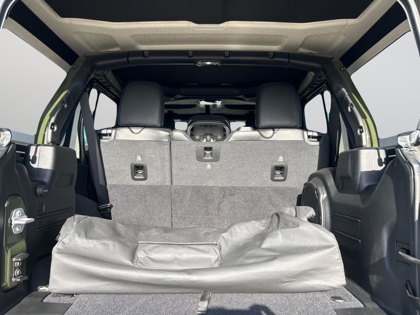 Certified 2021 Jeep Wrangler Unlimited Sahara AWD/4WD image 36