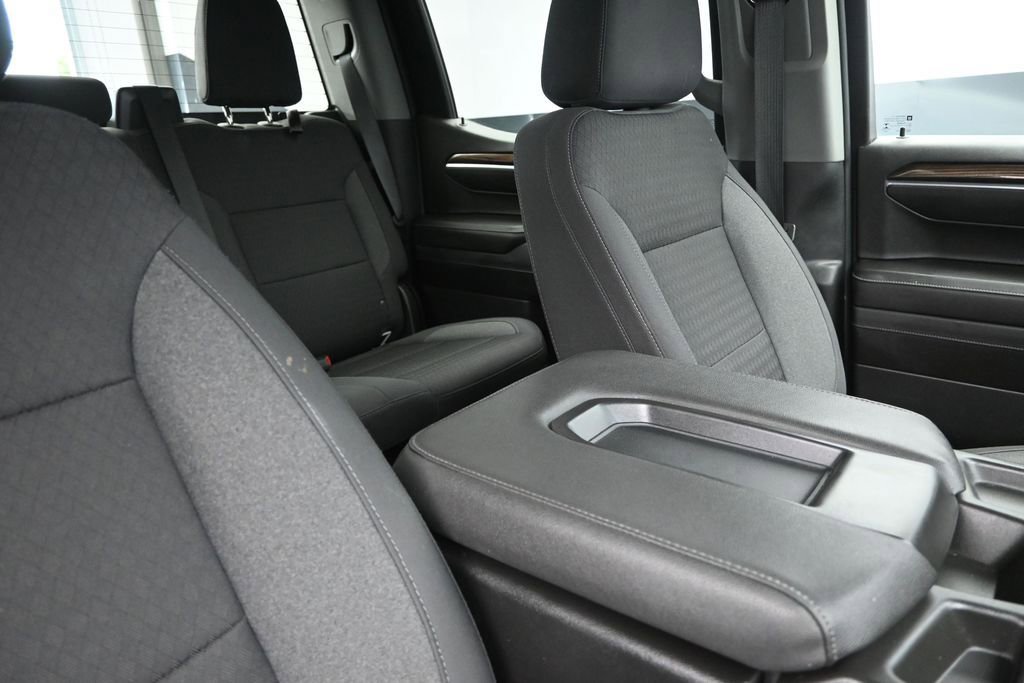 Used 2023 Chevrolet Silverado 1500 LT AWD/4WD image 26