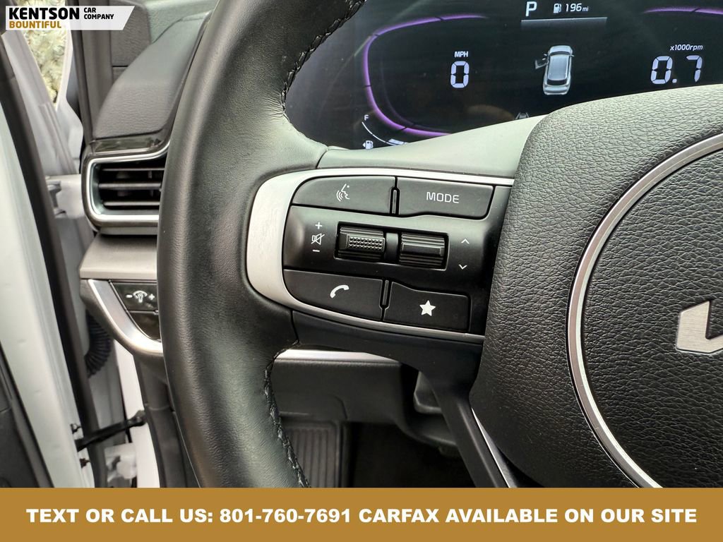 Used 2025 Kia Sportage EX image 19