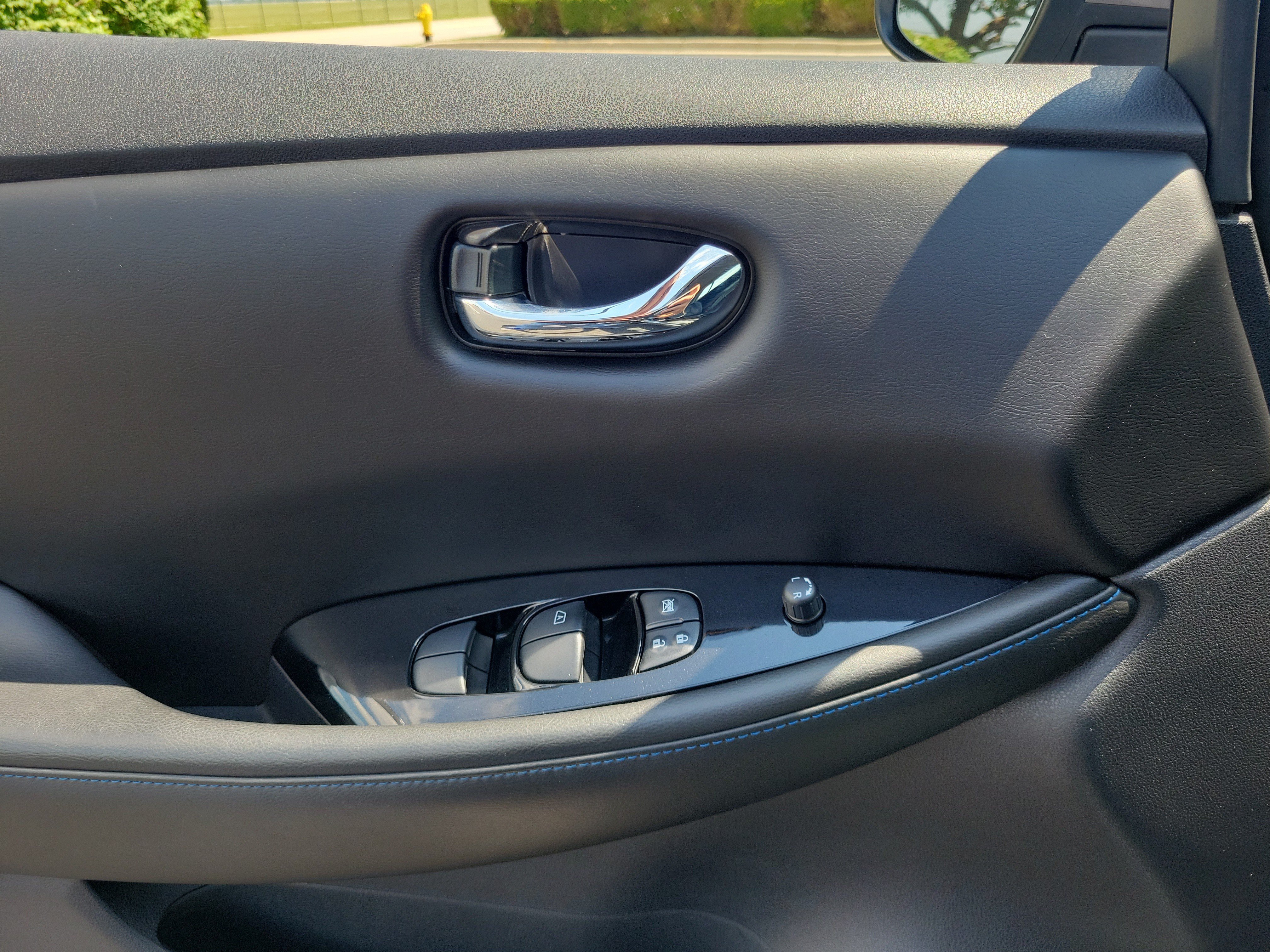 Certified 2022 Nissan Leaf SL Plus FWD image 17