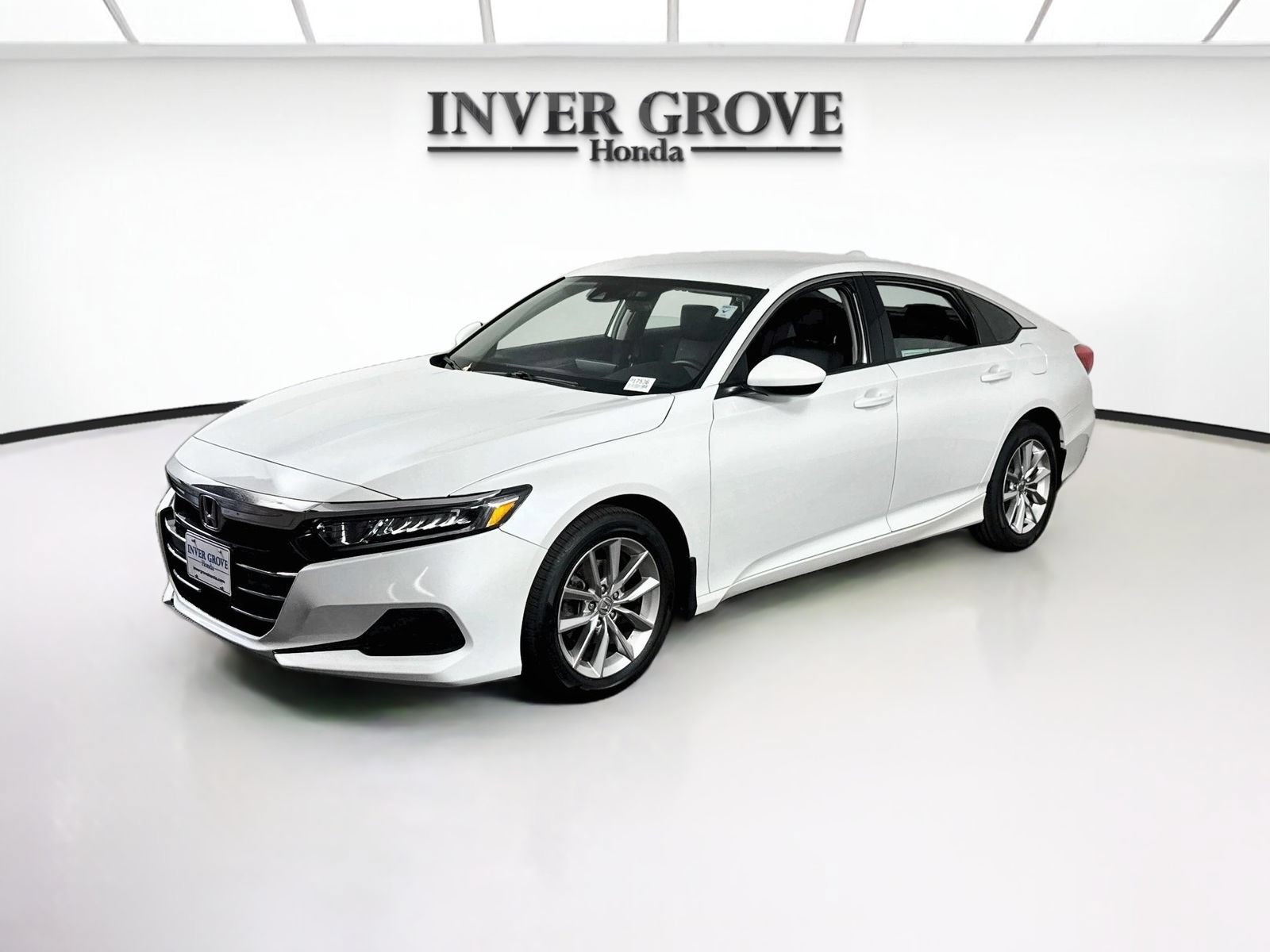 Used 2022 Honda Accord LX image 1