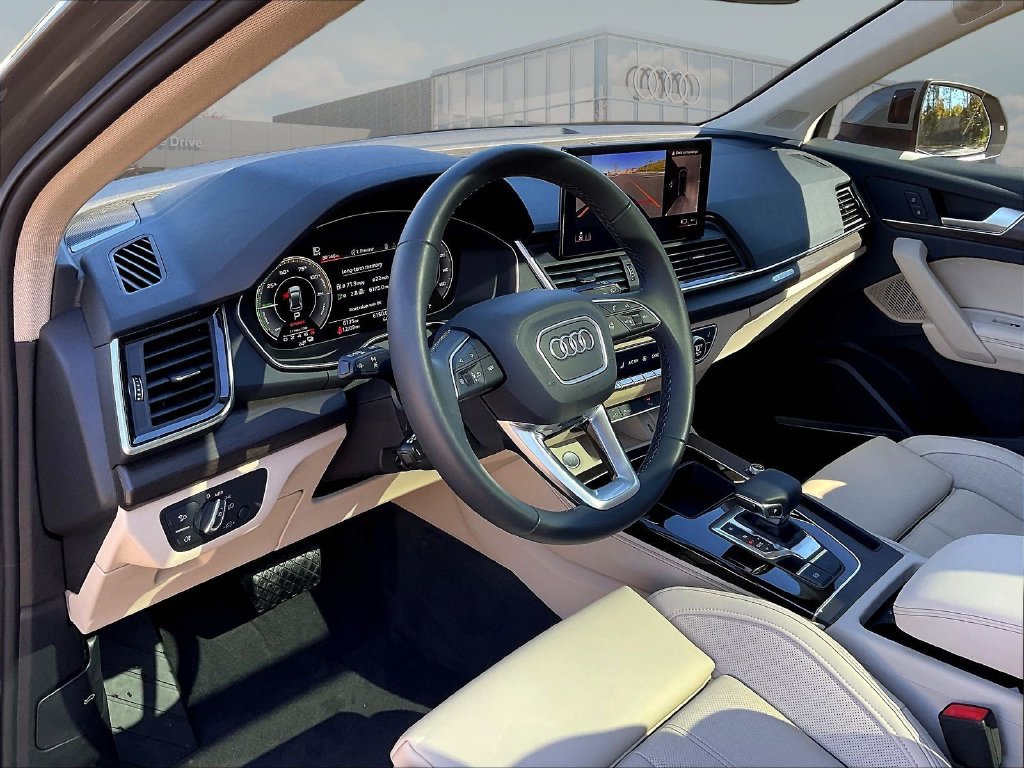 Used 2025 Audi Q5 e Premium Plus AWD/4WD image 19