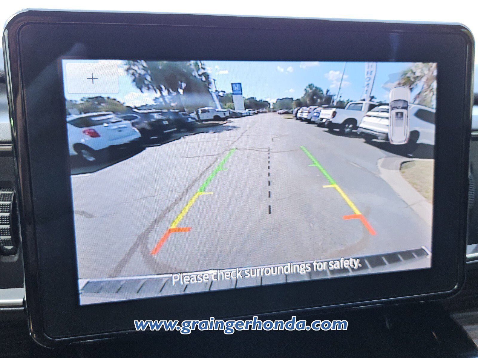 Used 2023 Ford Explorer Limited image 16