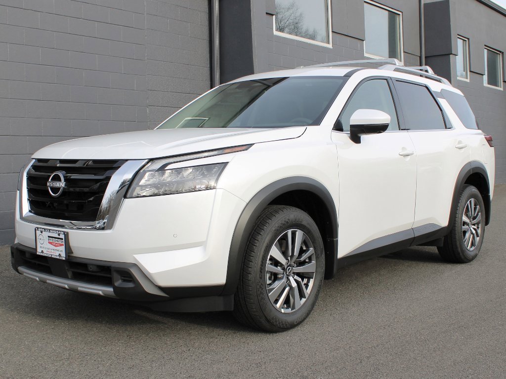 New 2025 Nissan Pathfinder SL