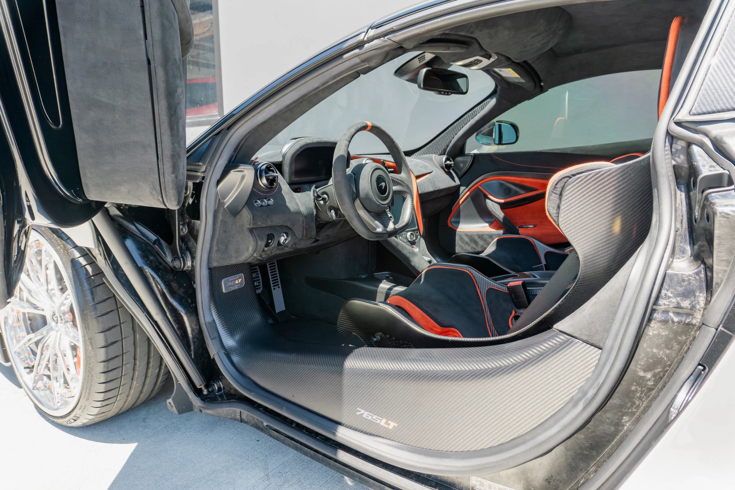 Used 2022 McLaren 765LT RWD image 60