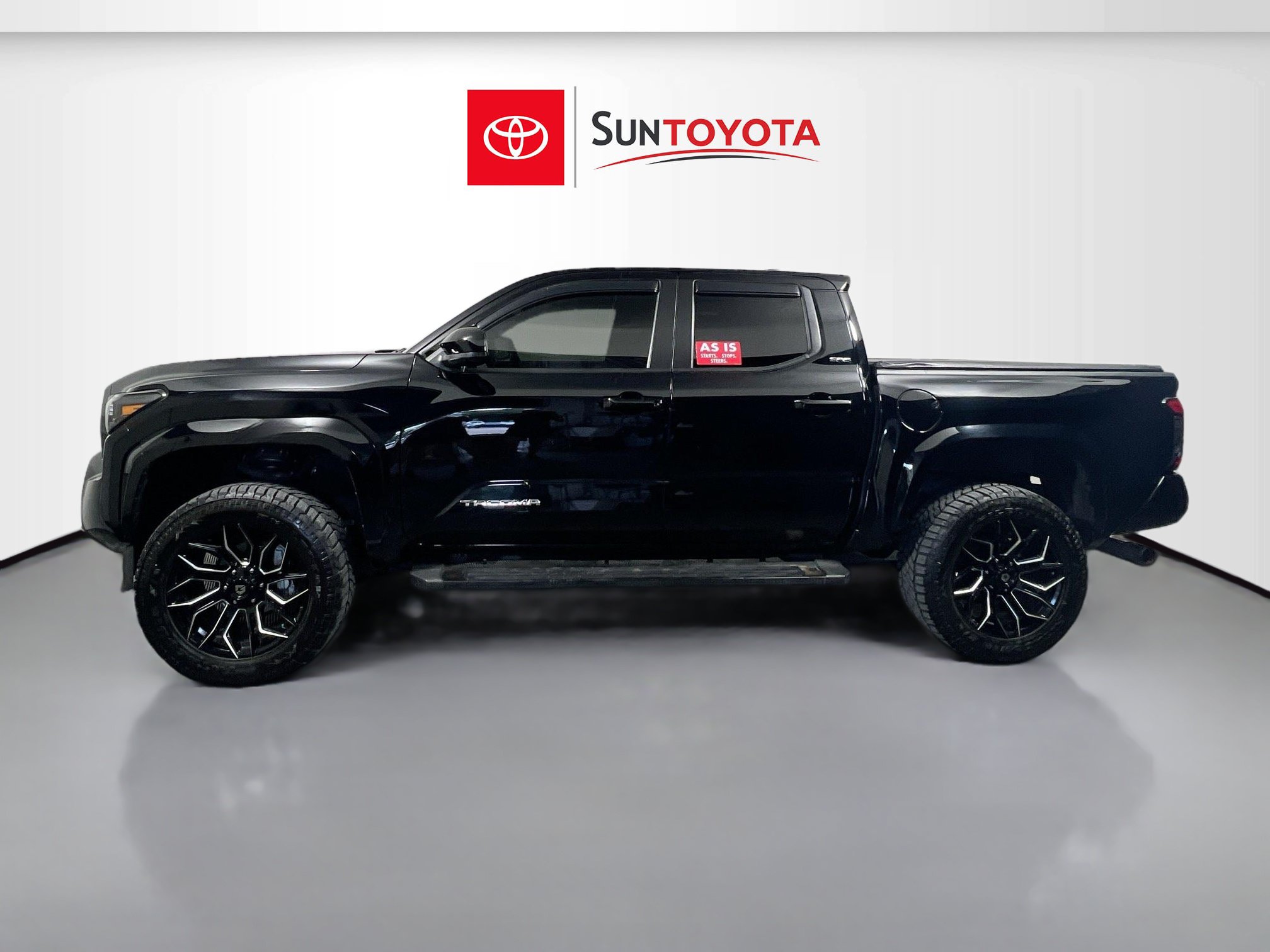 Used 2024 Toyota Tacoma SR5 AWD/4WD image 7