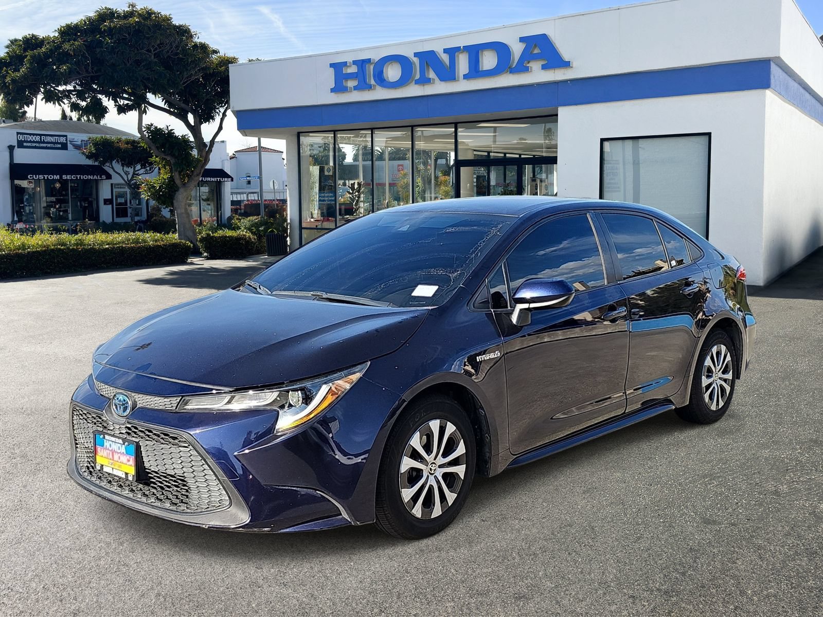 Used 2021 Toyota Corolla LE FWD image 1