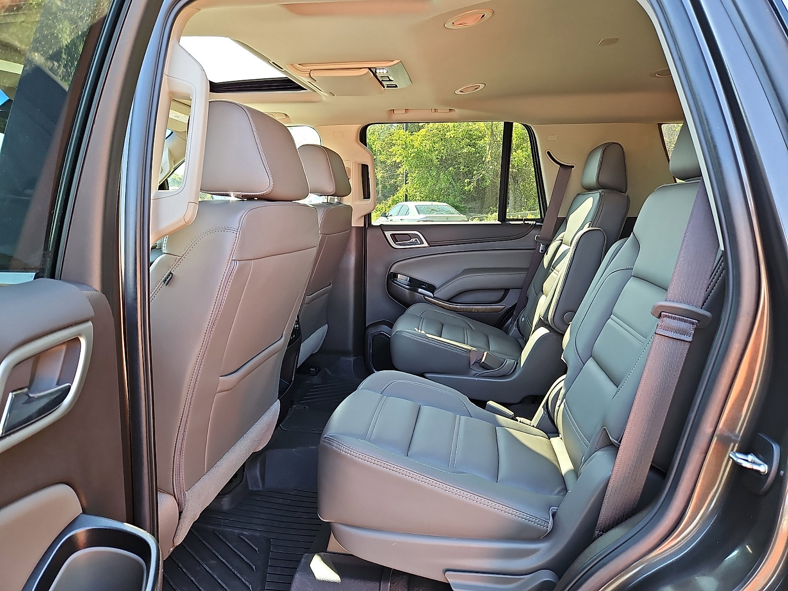 Used 2019 GMC Yukon Denali w/ Denali Ultimate Package AWD/4WD image 10