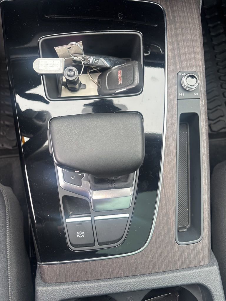 Used 2024 Audi Q5 2.0T Premium image 19