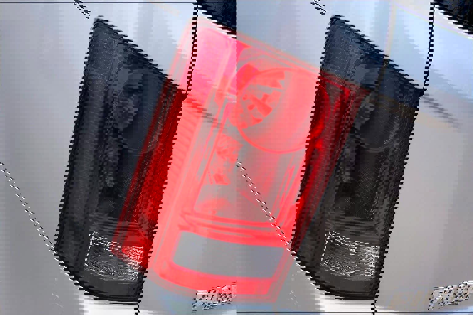 Used 2015 Honda Pilot Touring image 29