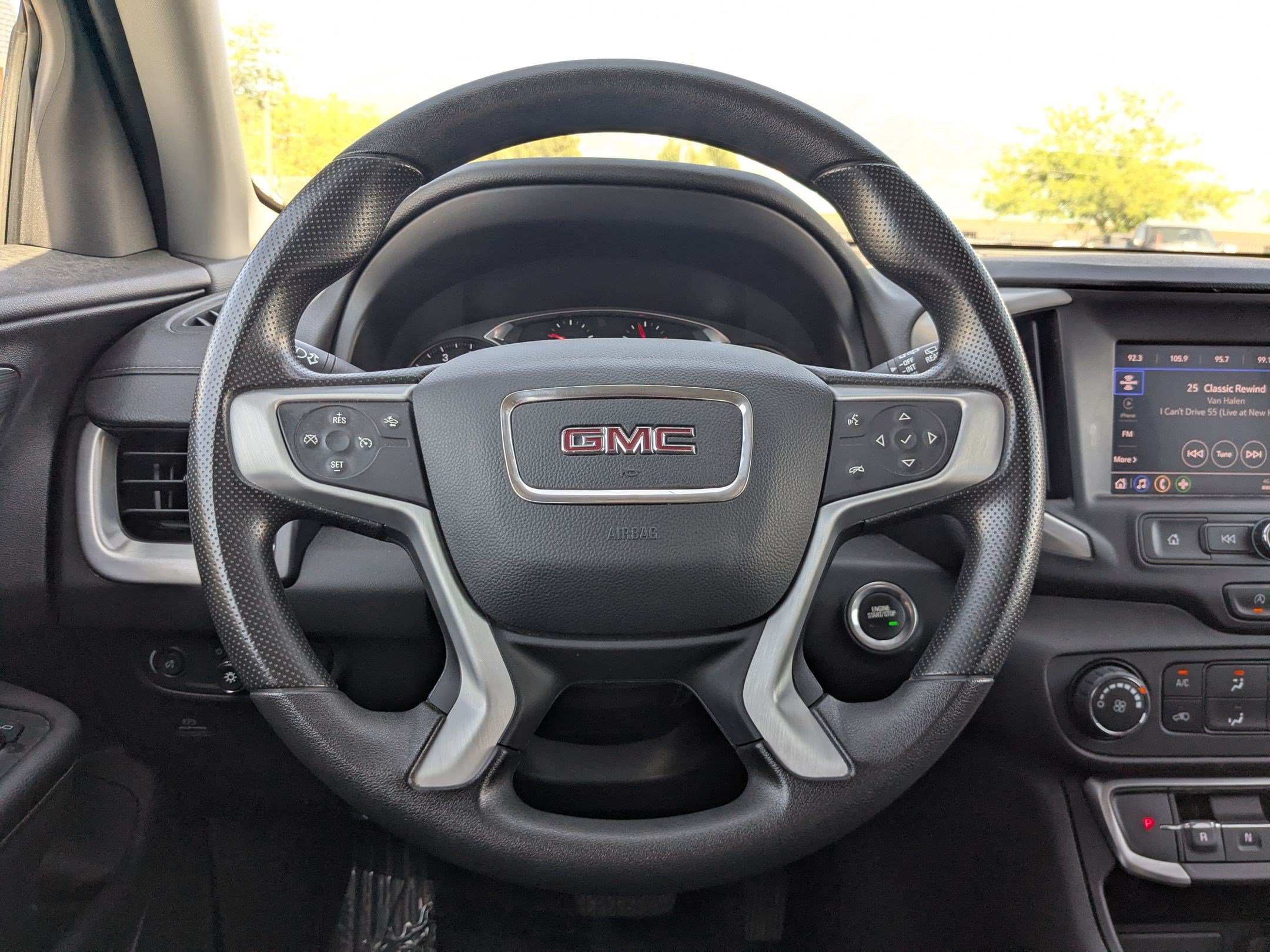 Used 2024 GMC Terrain SLE AWD/4WD image 18