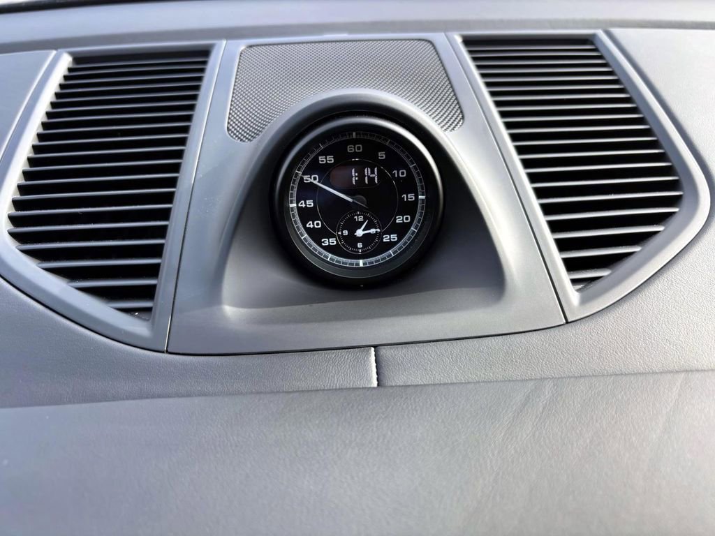 Used 2025 Porsche Macan Turbo image 37