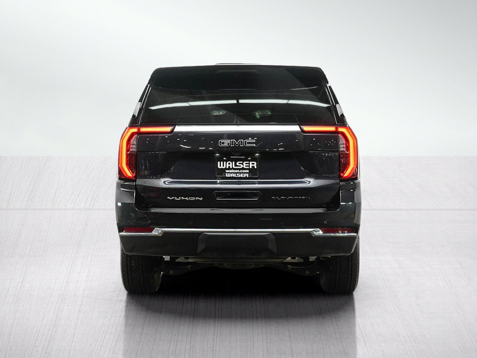 Used 2025 GMC Yukon Elevation AWD/4WD image 4