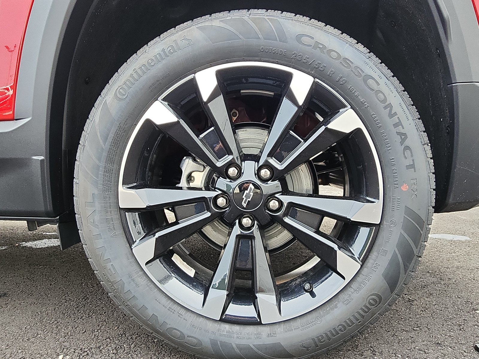 New 2026 Chevrolet Equinox RS w/ LPO, Floor Liner Package FWD image 9