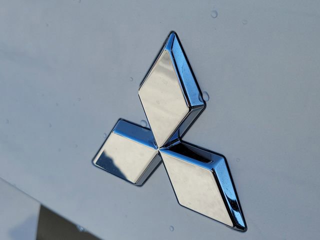 New 2026 Mitsubishi Outlander SE FWD image 8