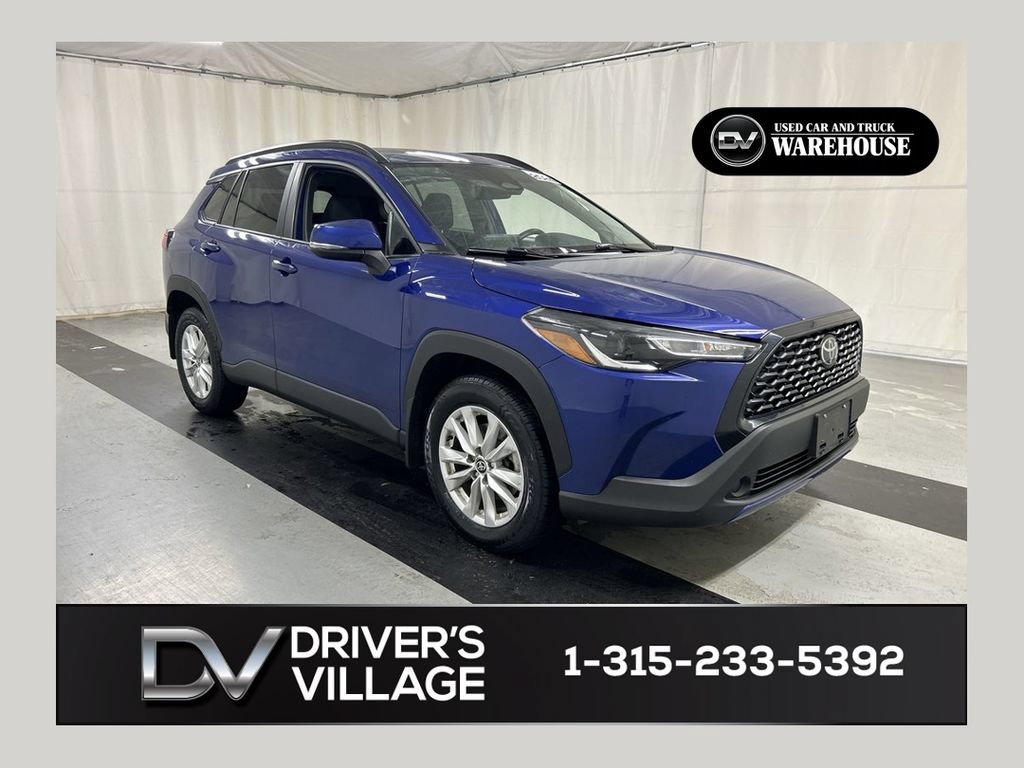Used 2024 Toyota Corolla Cross LE w/ Moonroof Package
